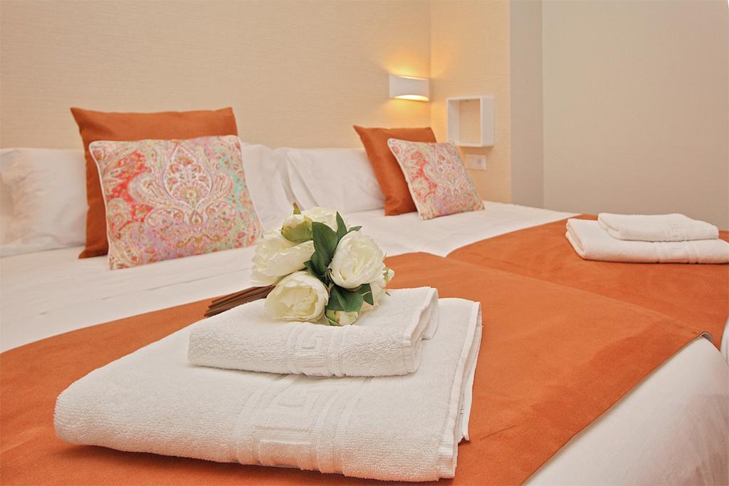 Apartamentos Malagueta Urban Beach Málaga Esterno foto