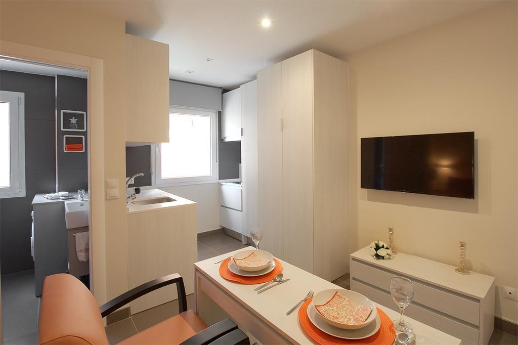 Apartamentos Malagueta Urban Beach Málaga Esterno foto