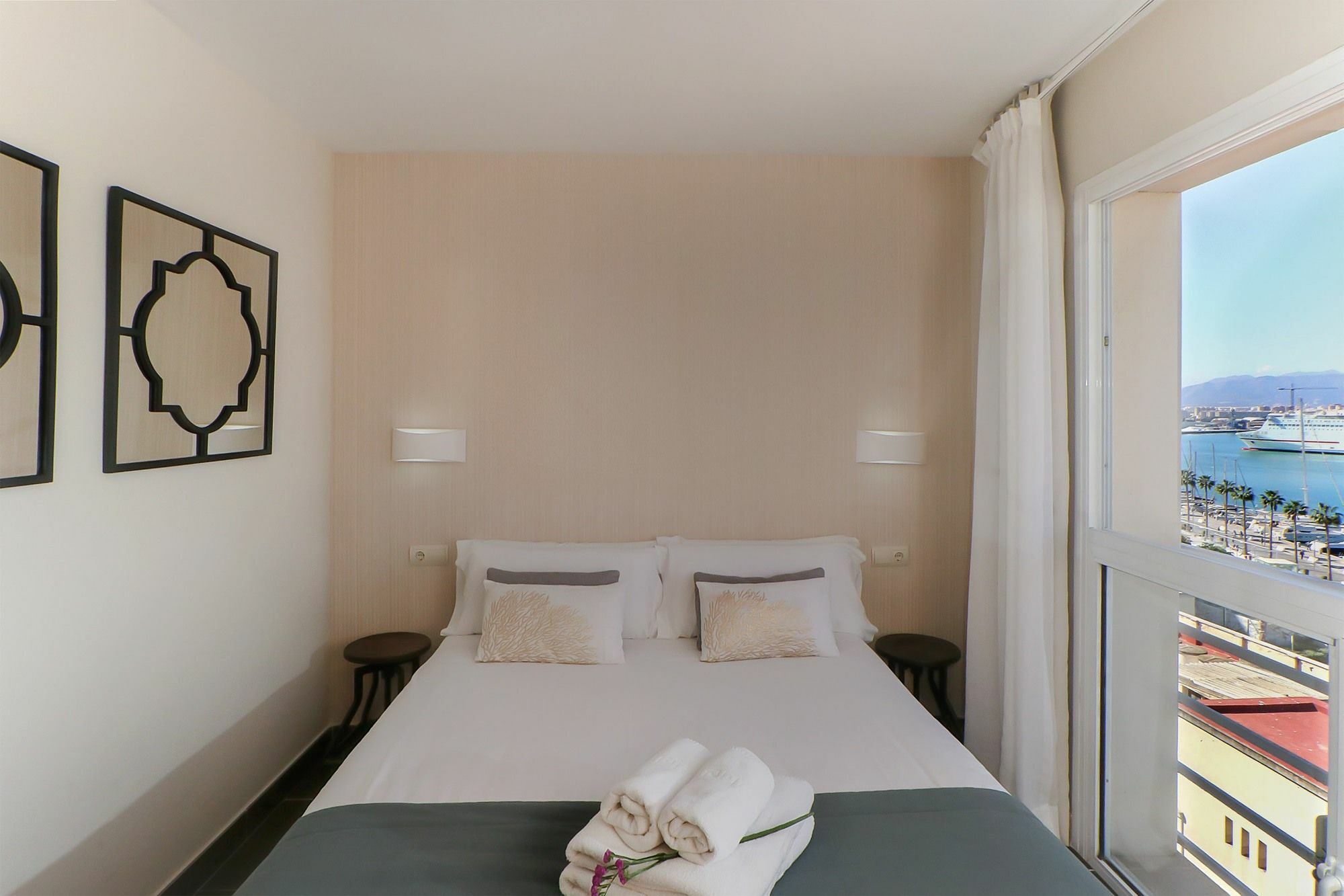 Apartamentos Malagueta Urban Beach Málaga Esterno foto