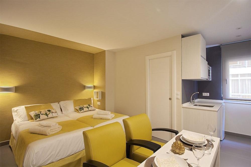 Apartamentos Malagueta Urban Beach Málaga Esterno foto
